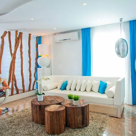 빌라 Althea Kalamies Luxury 4 *