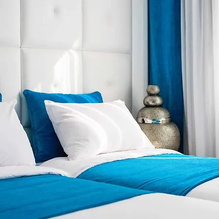 Althea Kalamies Luxury 4